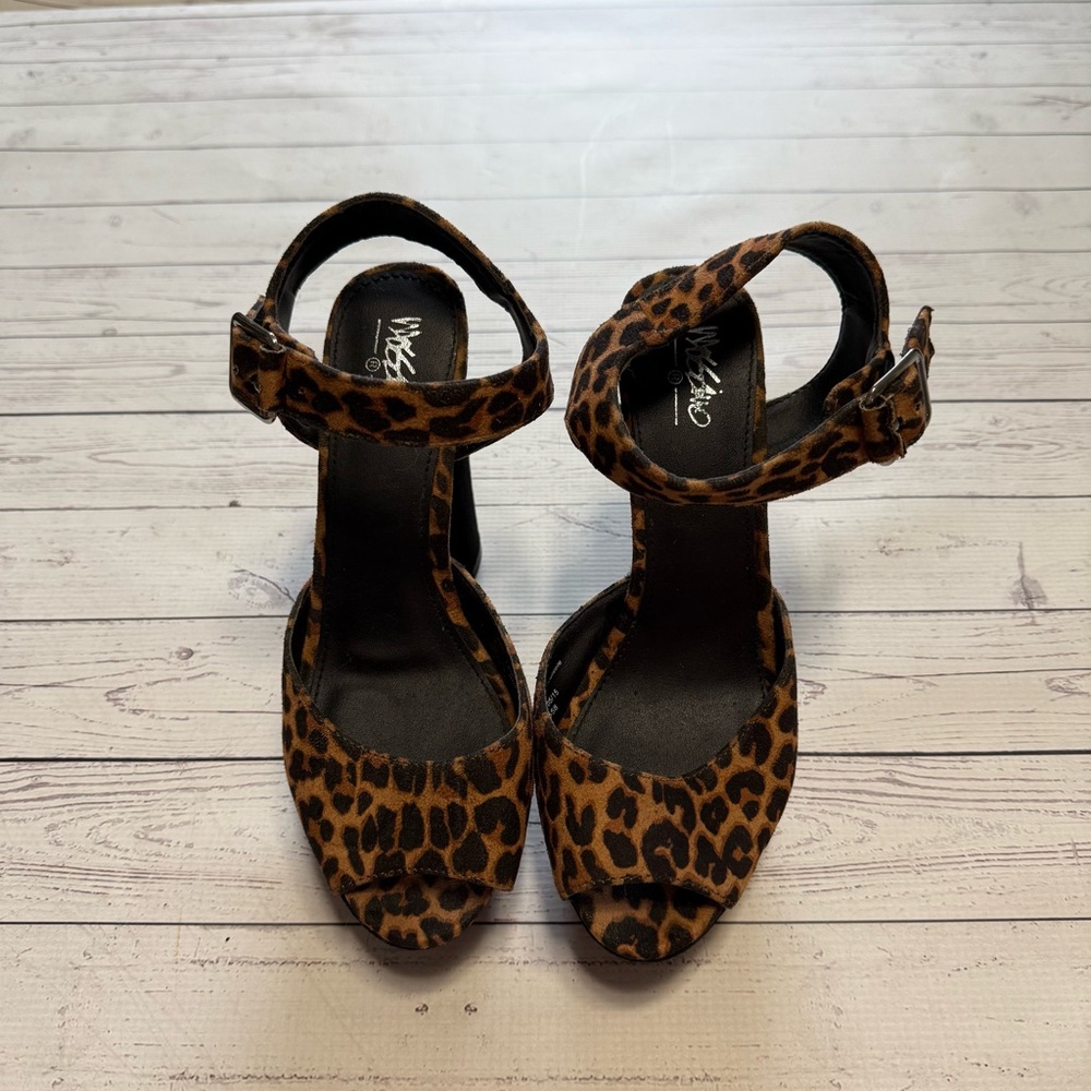 3 for $10 Leopard Print Platform Heels - Picture 2 of 7